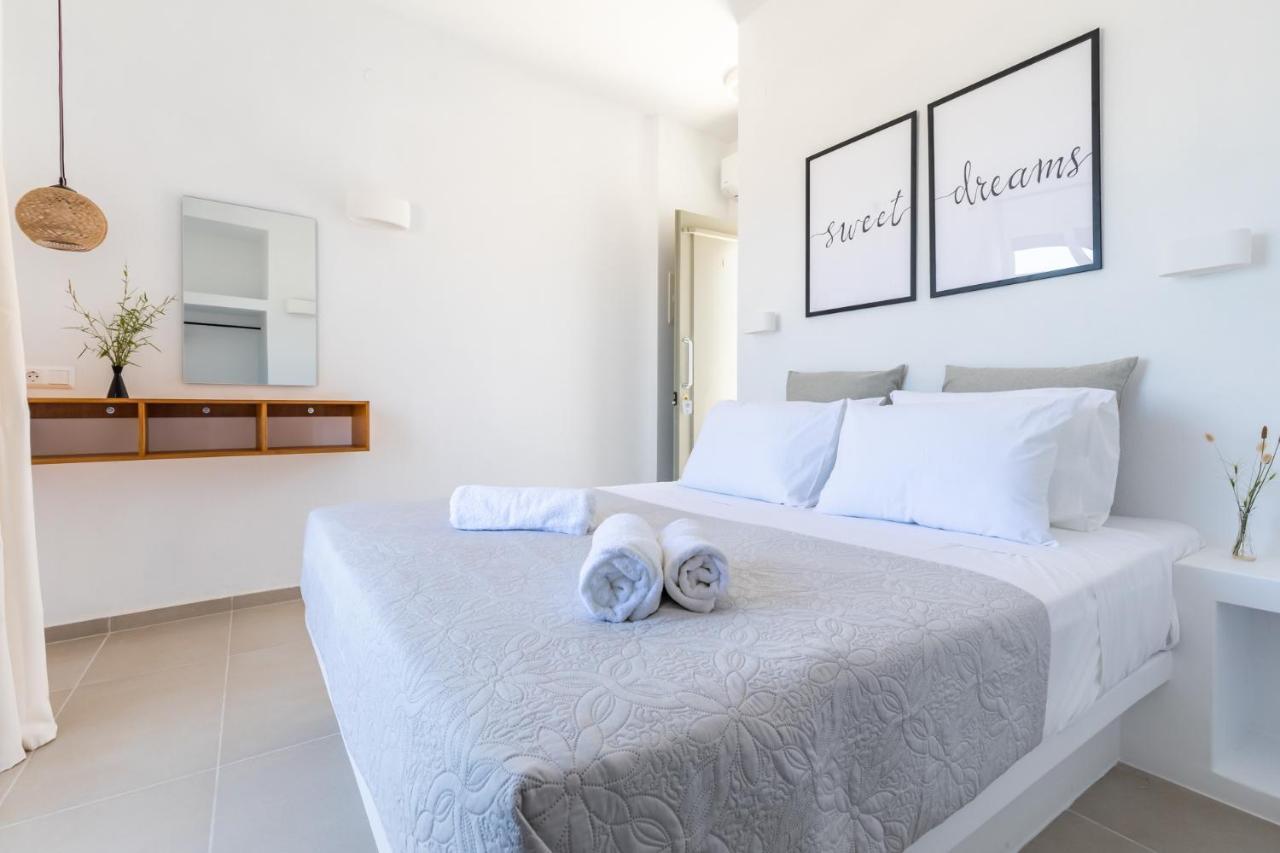 Uncle John'S Guesthouse Skopelos Buitenkant foto