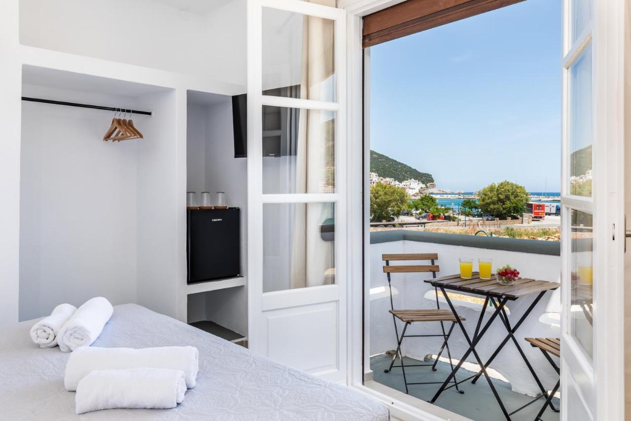 Uncle John'S Guesthouse Skopelos Buitenkant foto