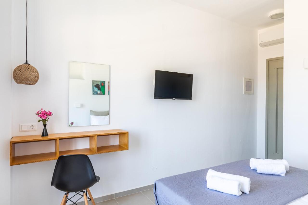 Uncle John'S Guesthouse Skopelos Buitenkant foto