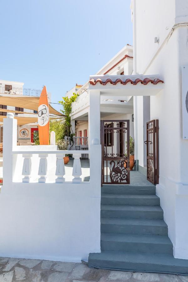 Uncle John'S Guesthouse Skopelos Buitenkant foto